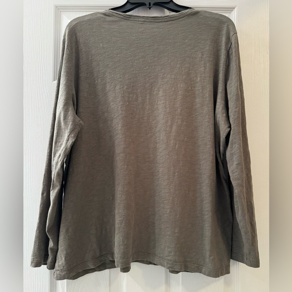 Eddie Bauer Long Sleeved V-Neck Shirt SZ 2XL - Picture 5 of 10